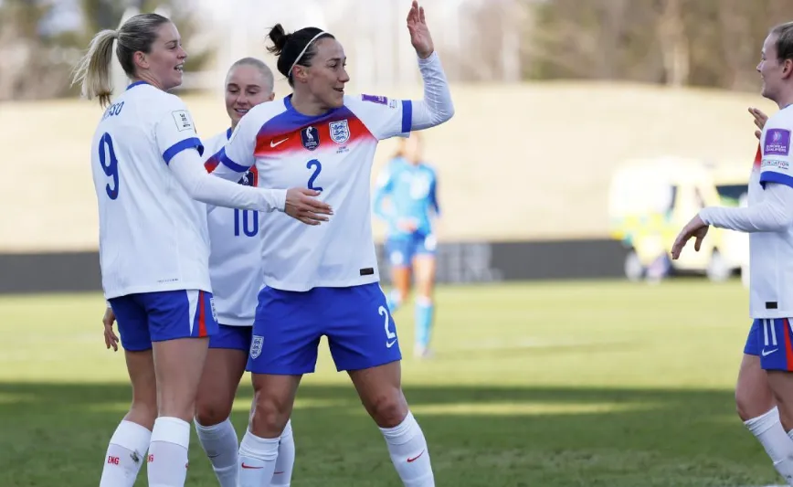 Hannah Hampton's Commanding Performance